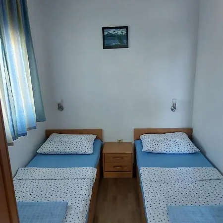 Jula Proboj דירה Košljun