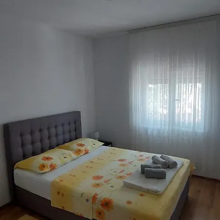Jula Proboj דירה Košljun